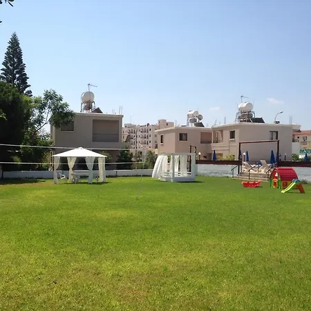 شقة Constantaras